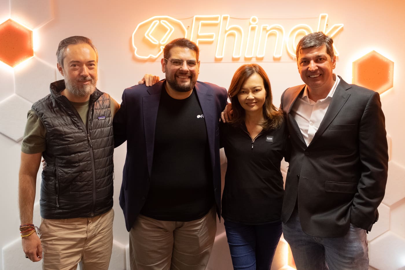 Executivos participantes em momento de networking na sede da Fhinck